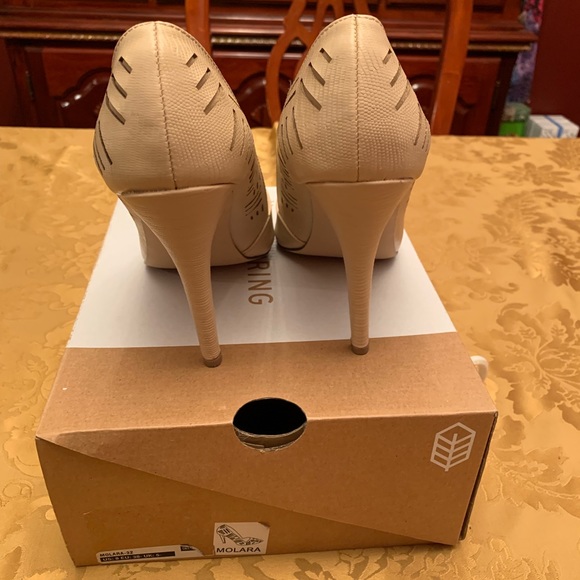 Call it Spring Heels - Size 8 - Picture 3 of 4